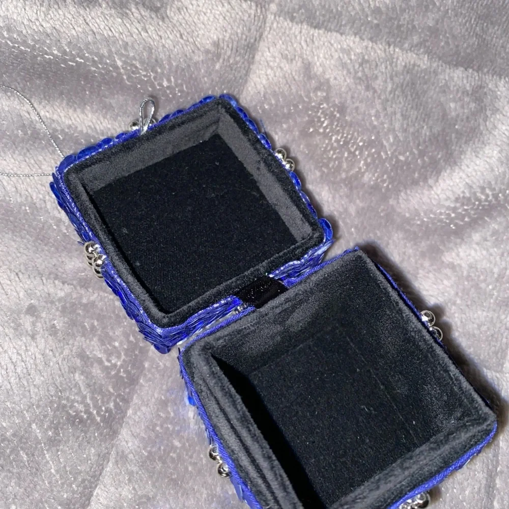 Blue Sequin Jewelry Ring Gift Box / Christmas‎ ornament with Silver Beads